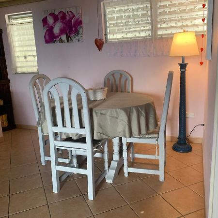 Vista Mare - Cozy Apartment With Beach At Walking Distance Dickenson Bay Exterior photo