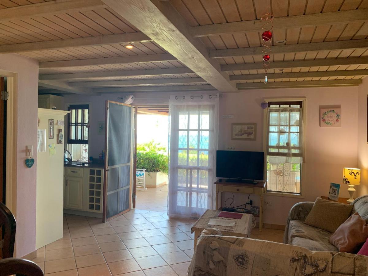 Vista Mare - Cozy Apartment With Beach At Walking Distance Dickenson Bay Exterior photo